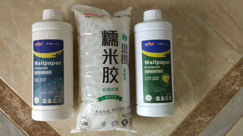 看到老師傅施工,問(wèn)清楚才知道冬天貼墻紙這樣是專(zhuān)業(yè)